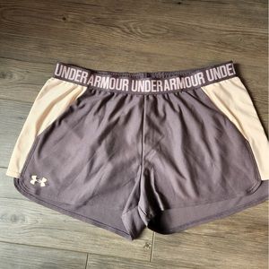 XL Under Armour Shorts with Pockets